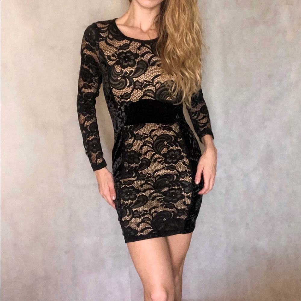 Long Sleeve Lace Beauty